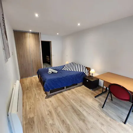 Spacieuse Maison De Avec Piscine A