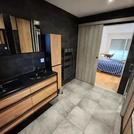 Spacieuse Maison De Avec Piscine A